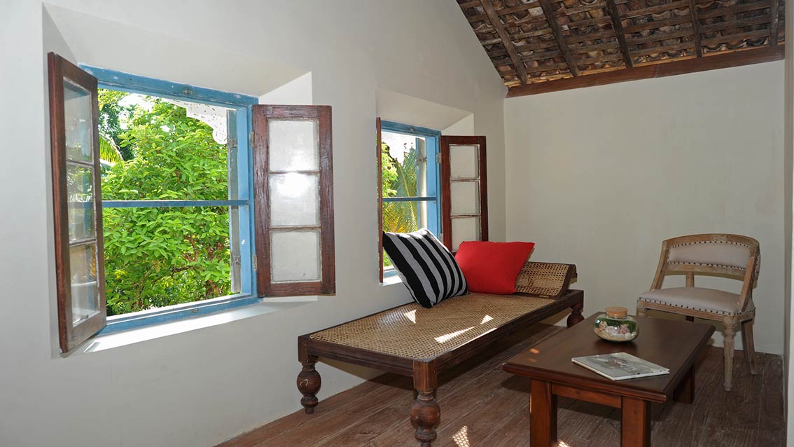 colonial-bungalow-Loft-Room-Living-Area